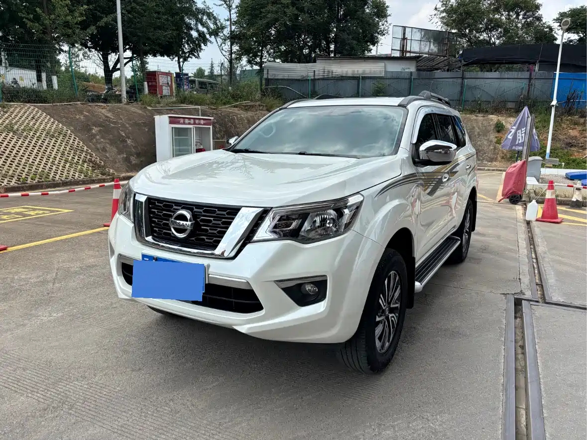 NISSAN TERRA 2018