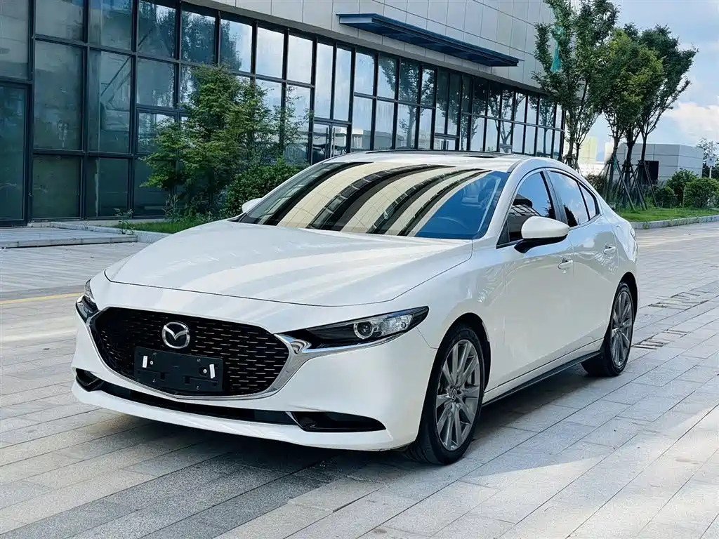 MAZDA 3 AXELA 2022