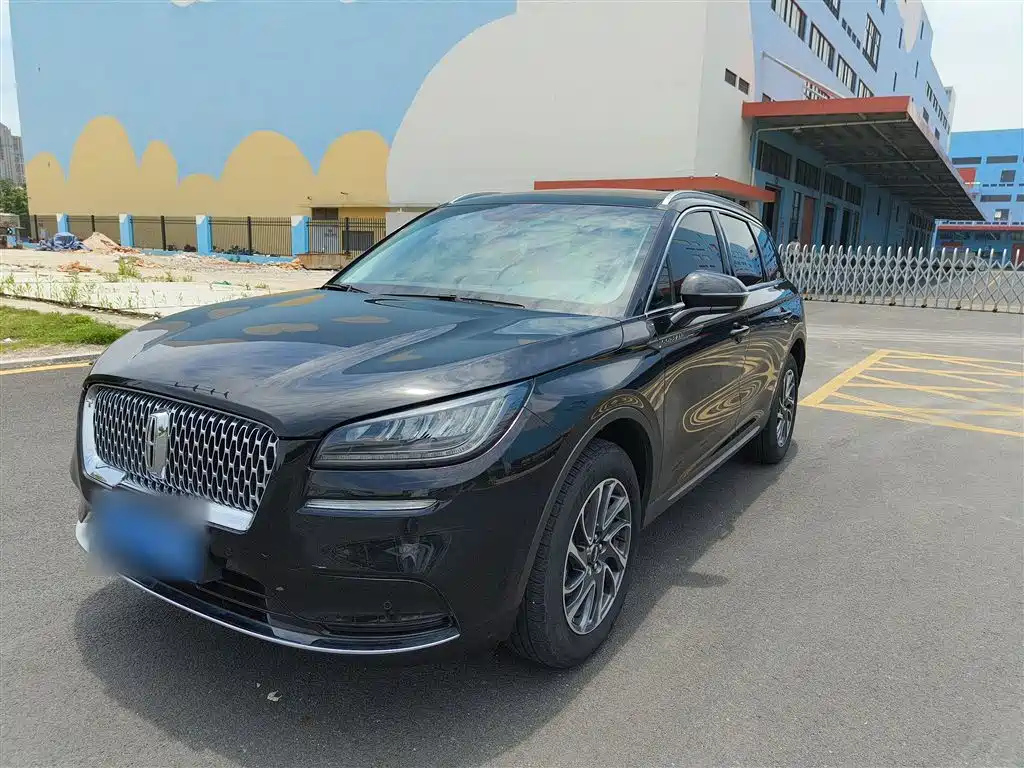 LINCOLN ADVENTURER 2022
