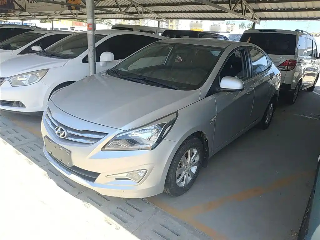 HYUNDAI RENA 2014