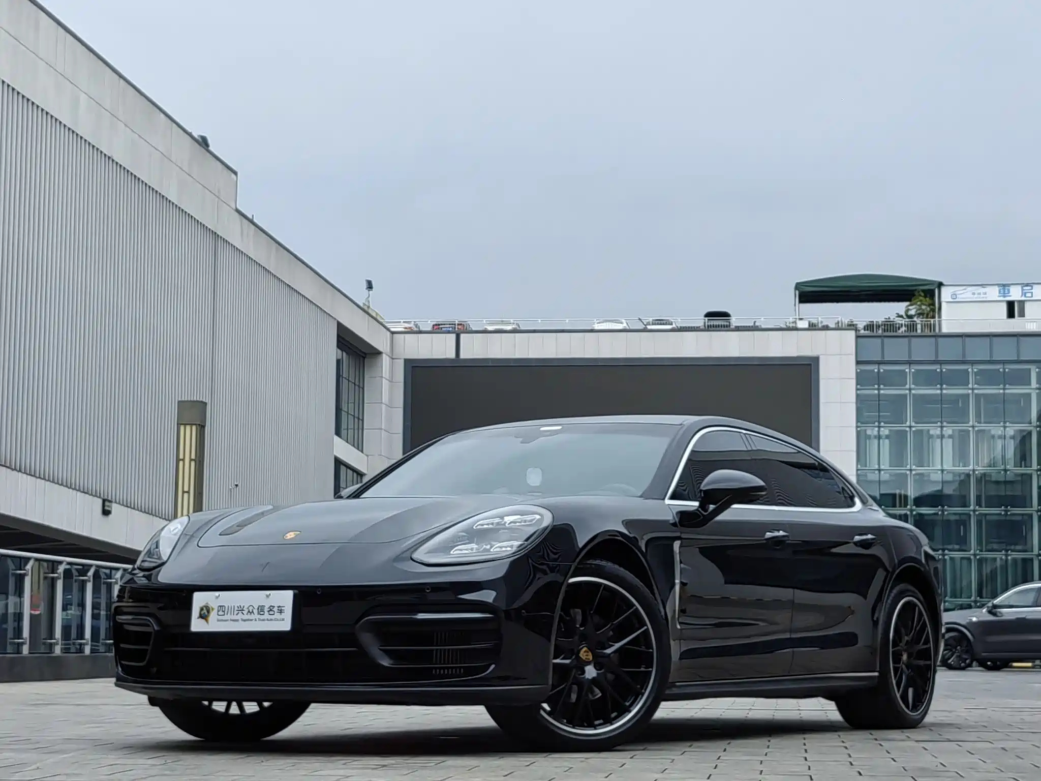 PORSCHE PANAMERA 2022