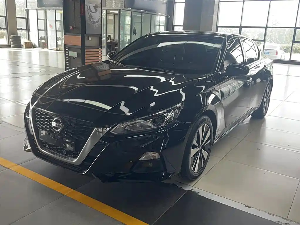 NISSAN TEANA 2021