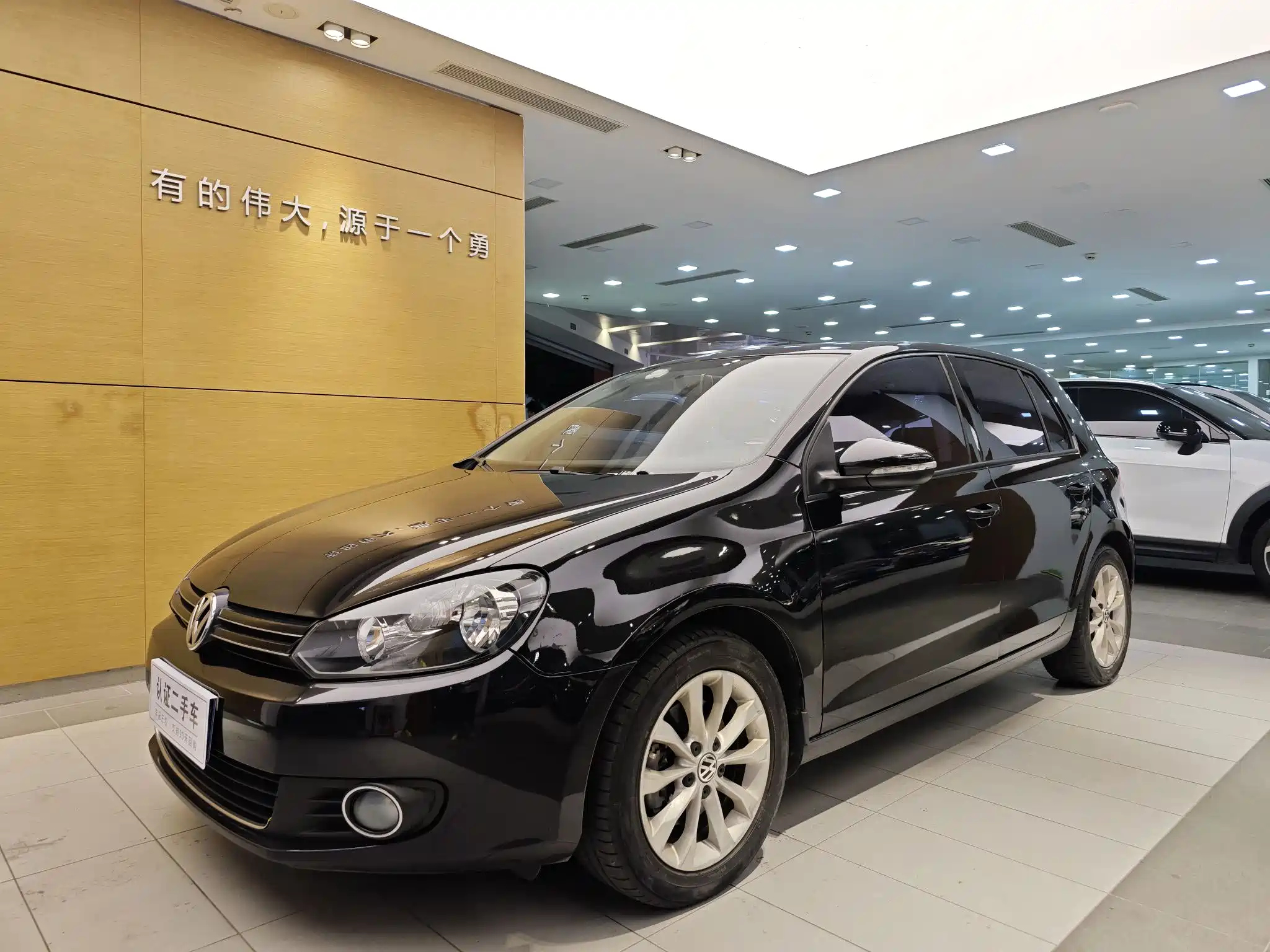 VOLKSWAGEN GOLF 2012