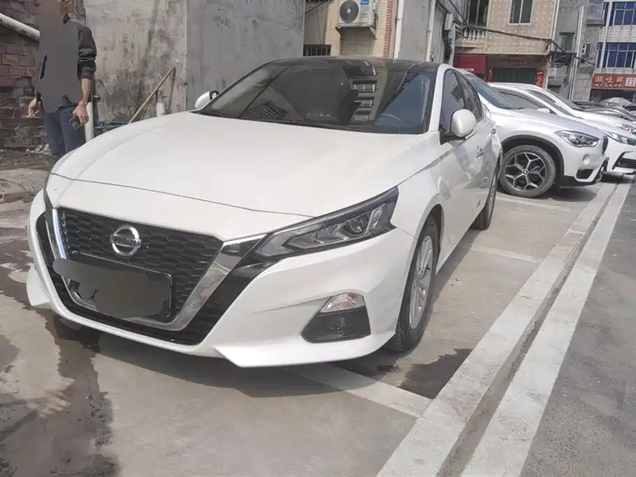 NISSAN TEANA 2020