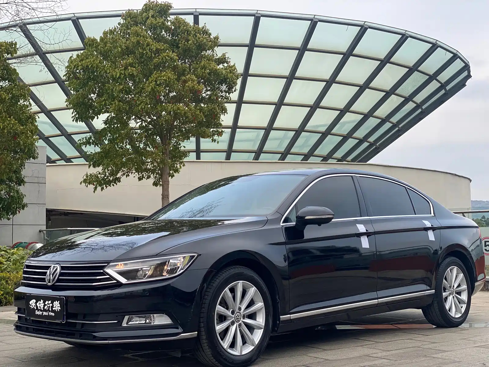 VOLKSWAGEN MAGOTAN 2017