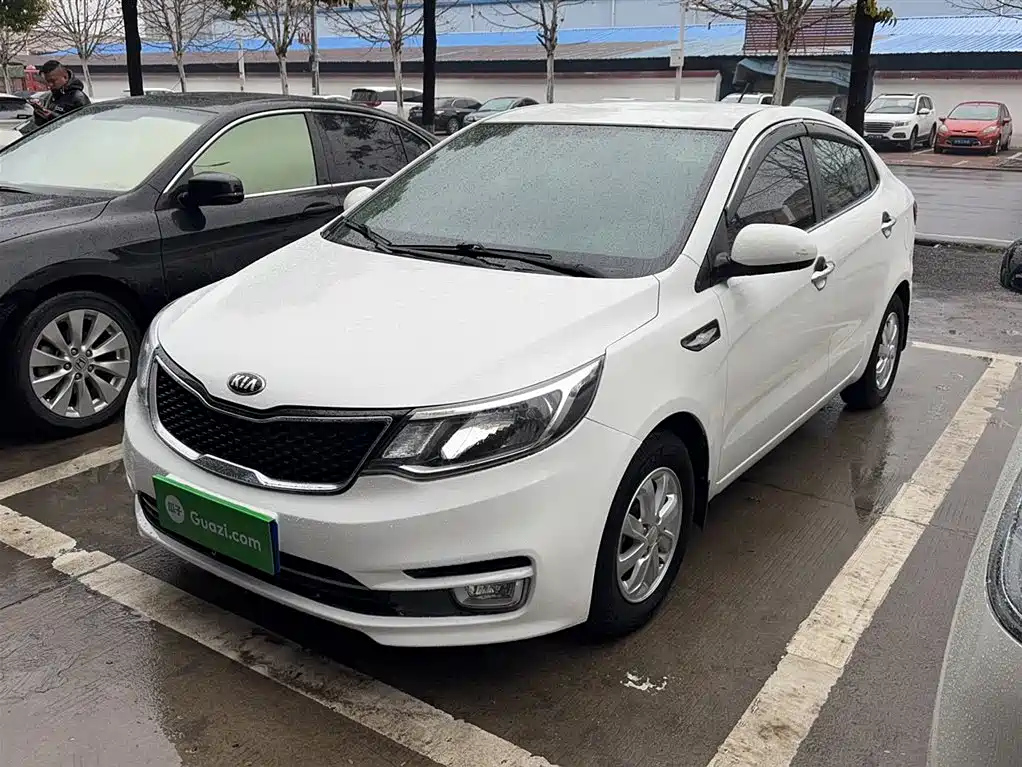 KIA K2 2015