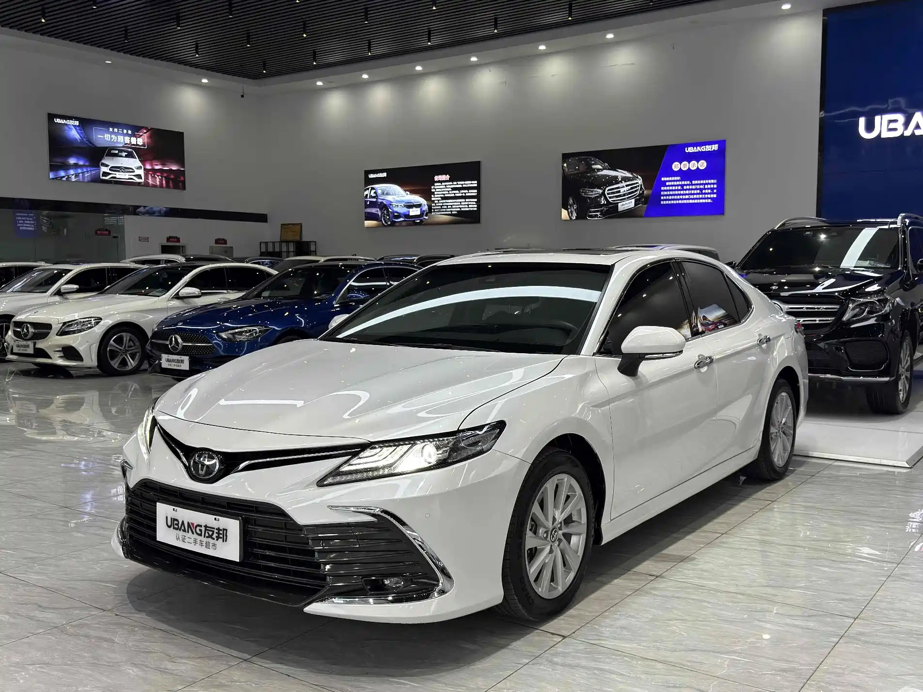 TOYOTA CAMRY 2021
