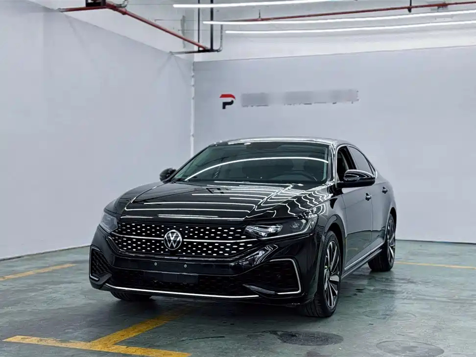 VOLKSWAGEN PASSAT 2022