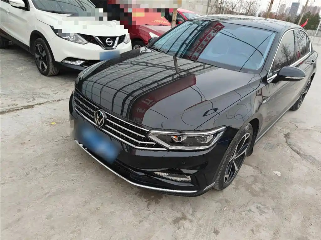 VOLKSWAGEN MAGOTAN 2023