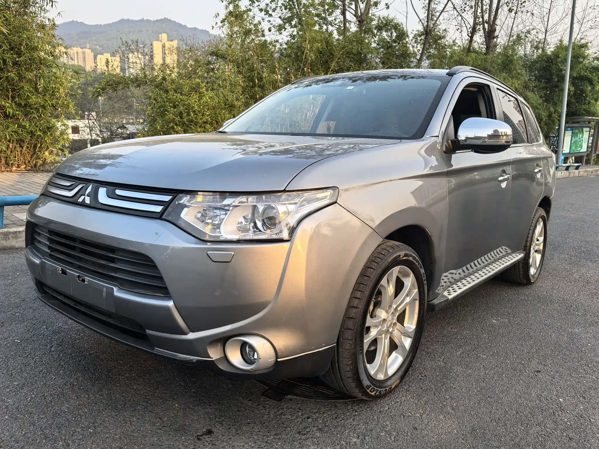 MITSUBISHI OUTLANDER IMPORT 2013