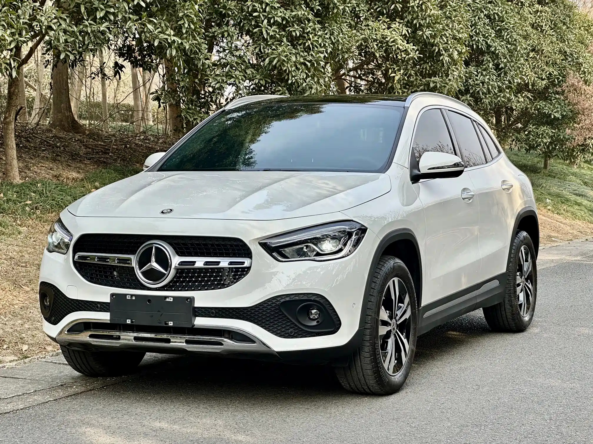 MERCEDES BENZ GLA 2023