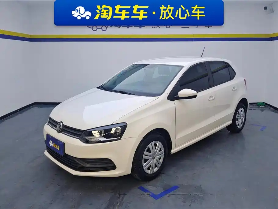 VOLKSWAGEN POLO 2016