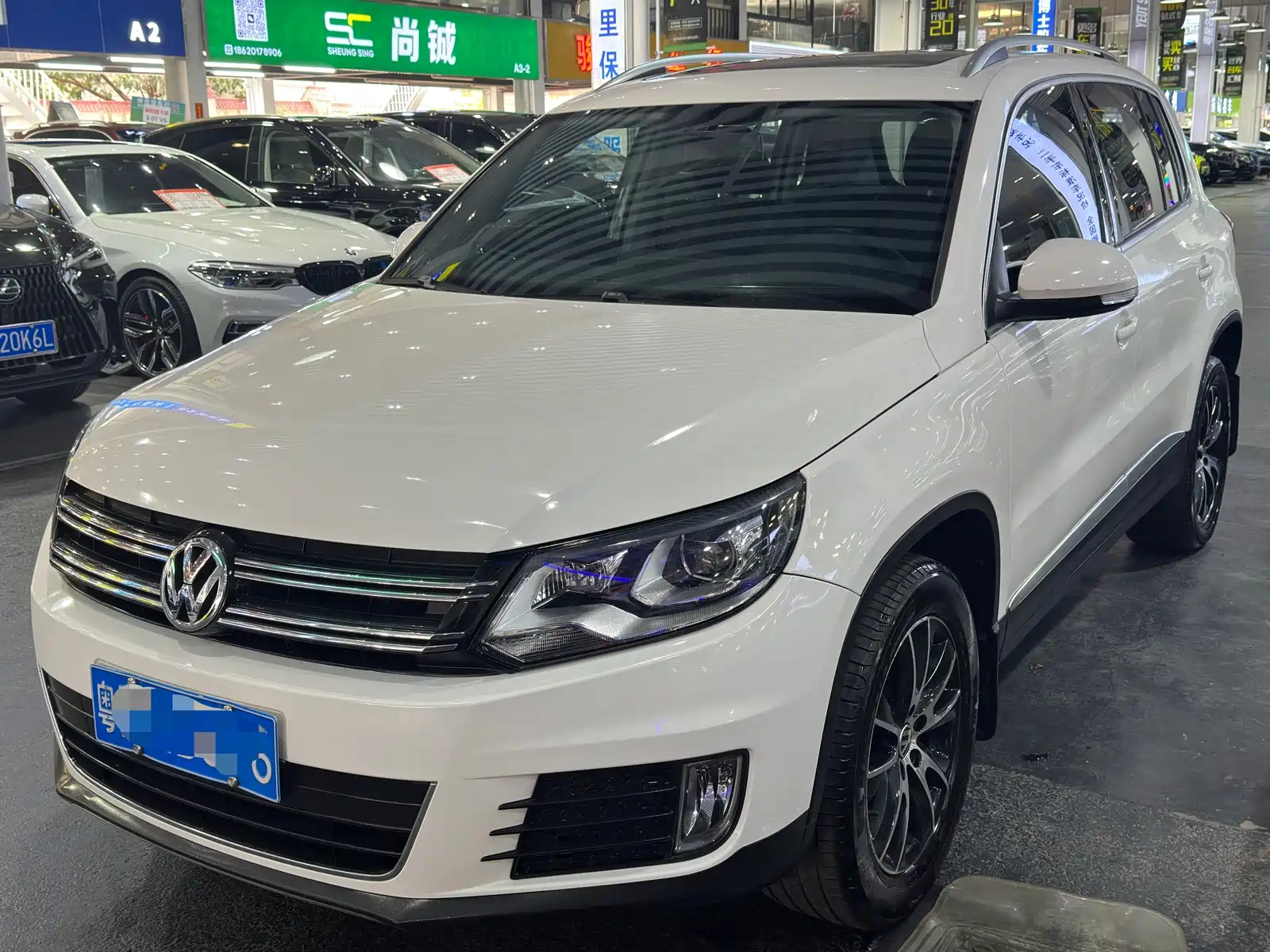 VOLKSWAGEN TIGUAN 2015