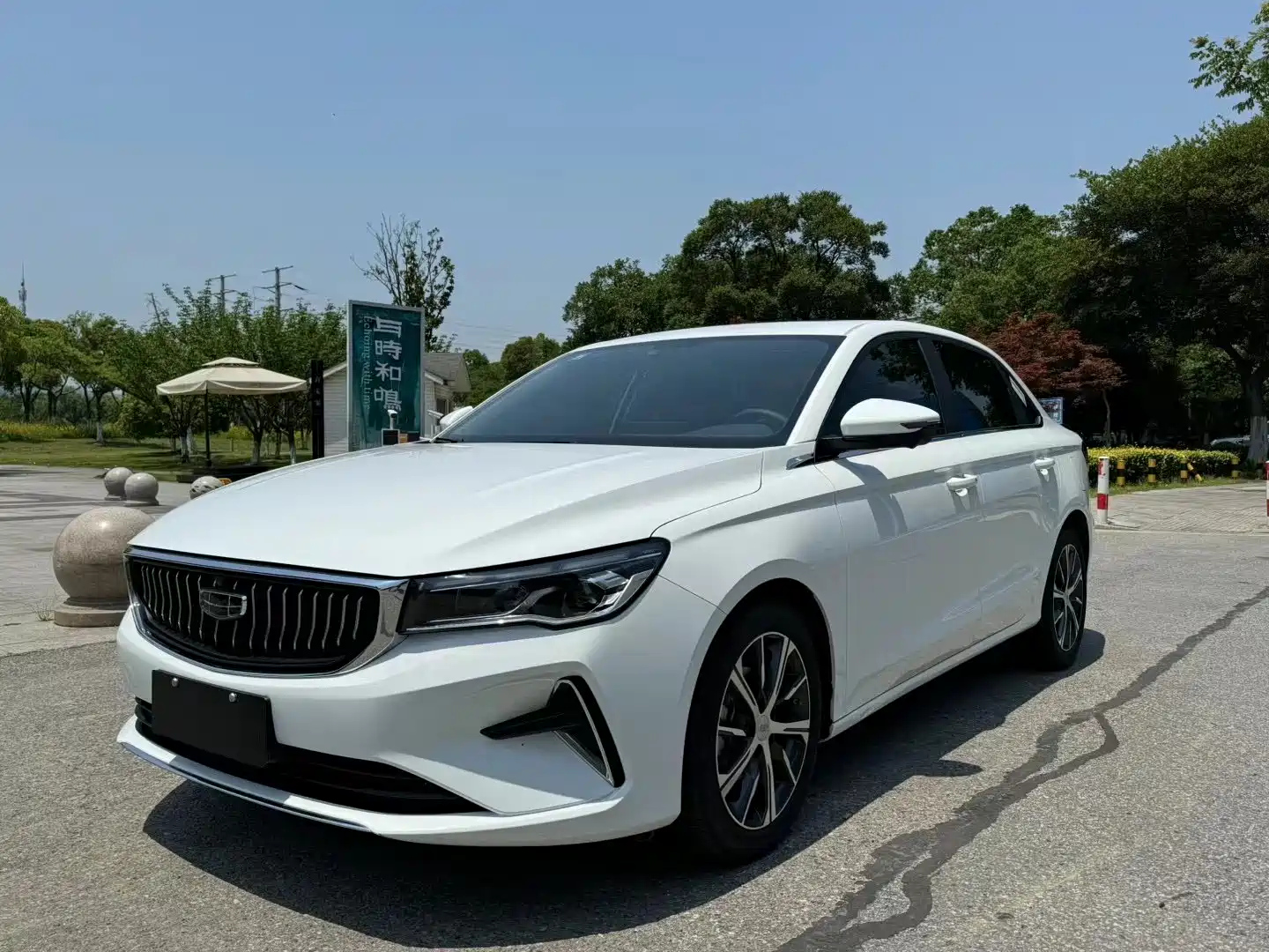GEELY AUTO EMGRAND 2023