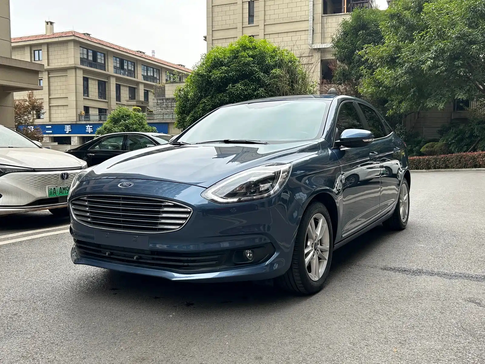 FORD ESCORT 2019