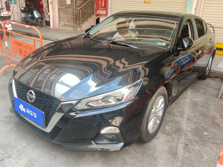 NISSAN TEANA 2020