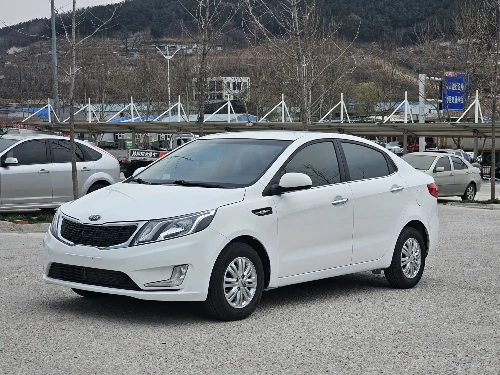 KIA K2 2012