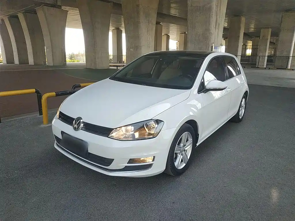 VOLKSWAGEN GOLF 2016