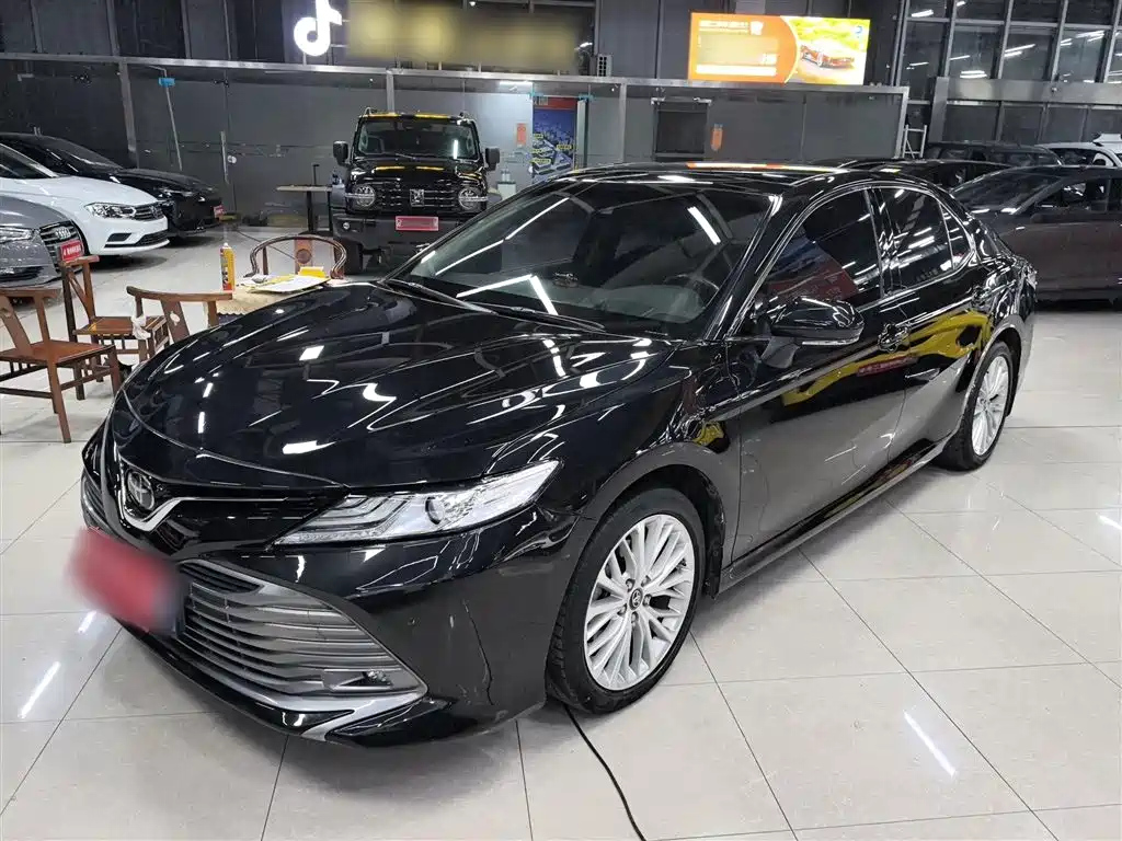 TOYOTA CAMRY