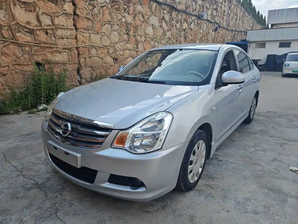 NISSAN SYLPHY 2012