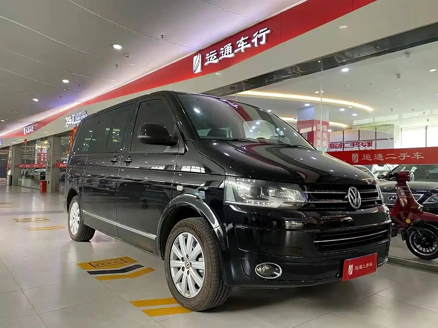 VOLKSWAGEN MULTIVAN 2012