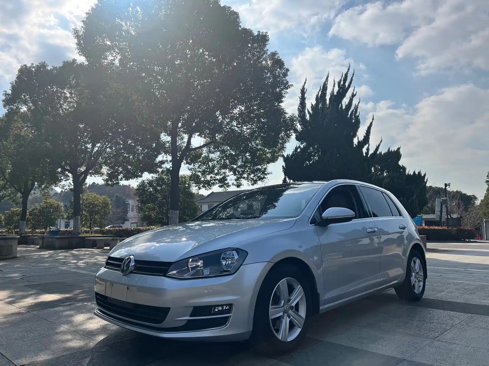 VOLKSWAGEN GOLF 2014
