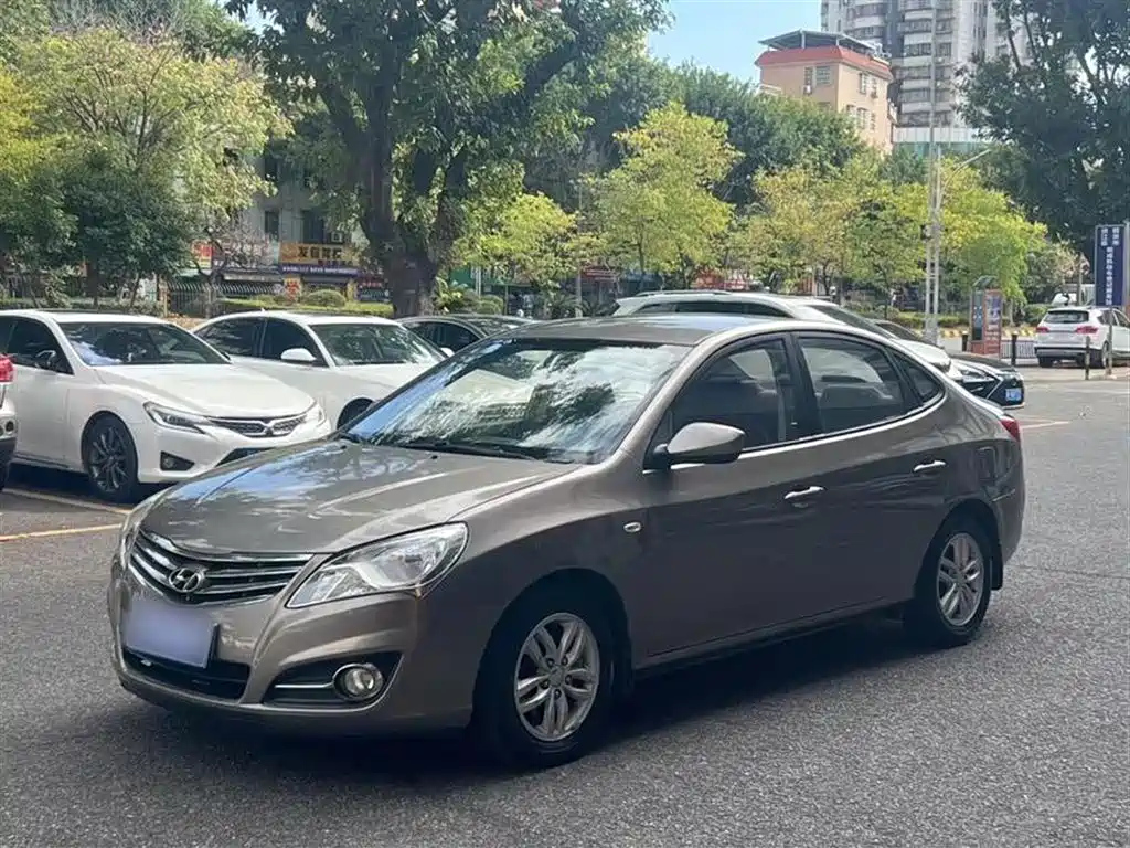 HYUNDAI CELESTA 2015
