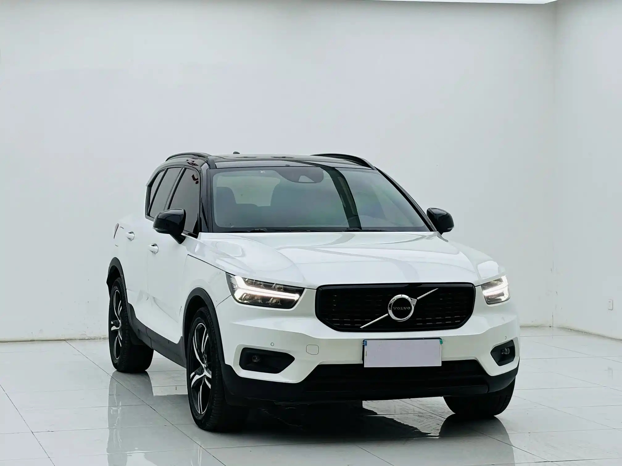 VOLVO XC40 2020