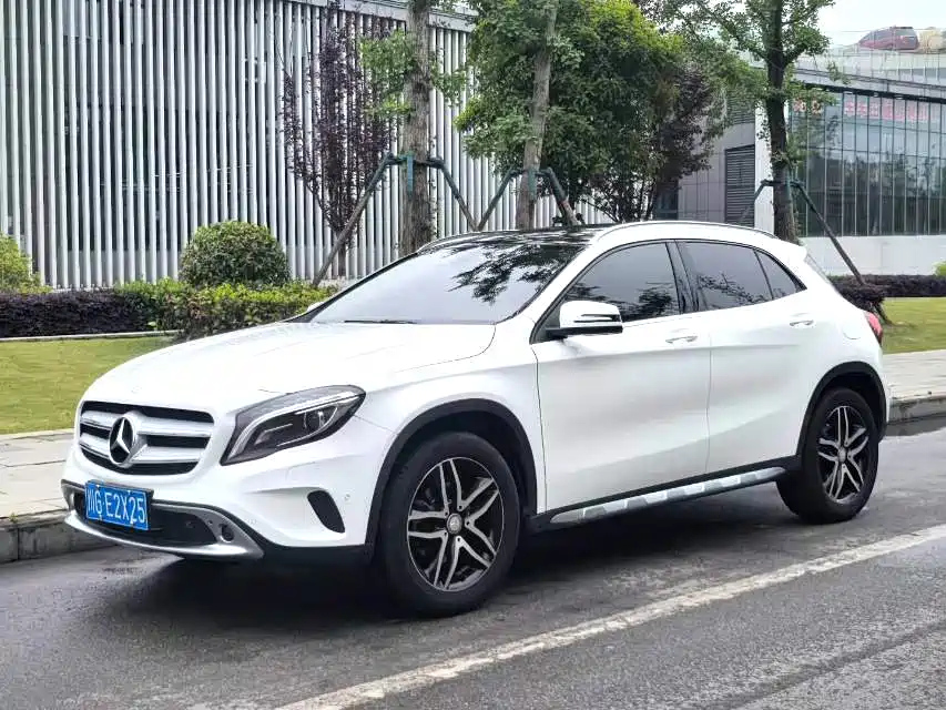 MERCEDES BENZ GLA 2016