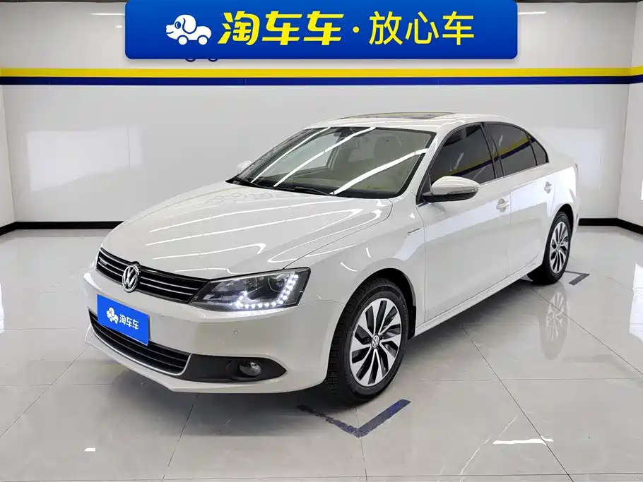 VOLKSWAGEN SAGITAR 2014