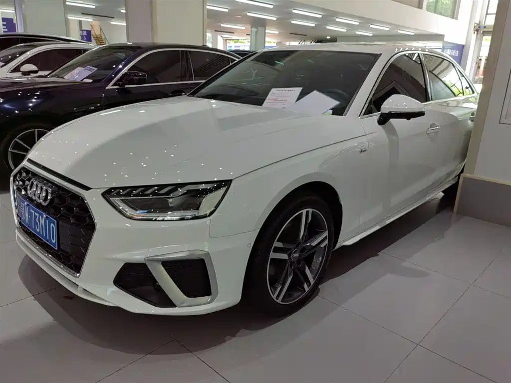 AUDI A4L 2022