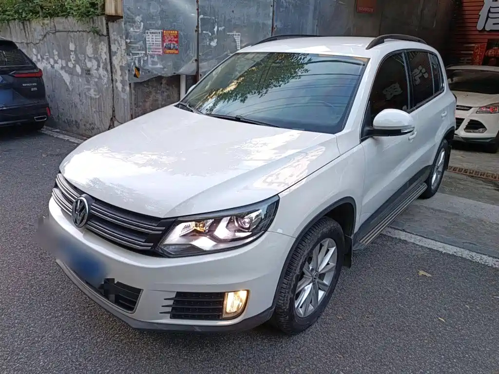 VOLKSWAGEN TIGUAN 2015