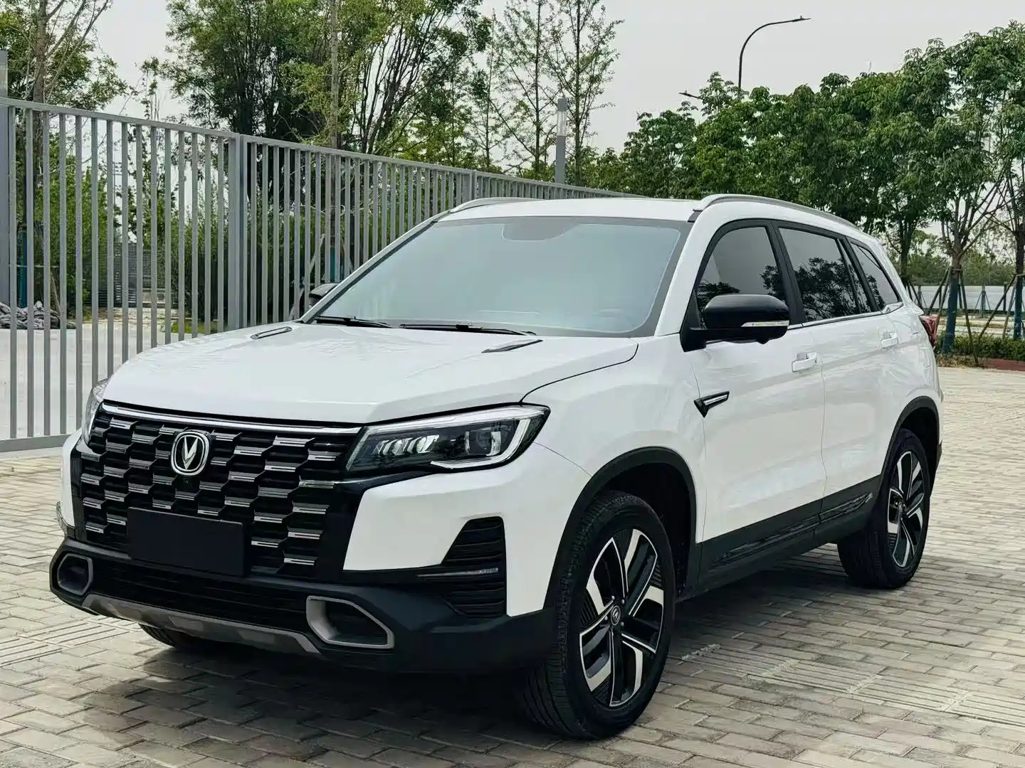 CHANGAN CS75 2024