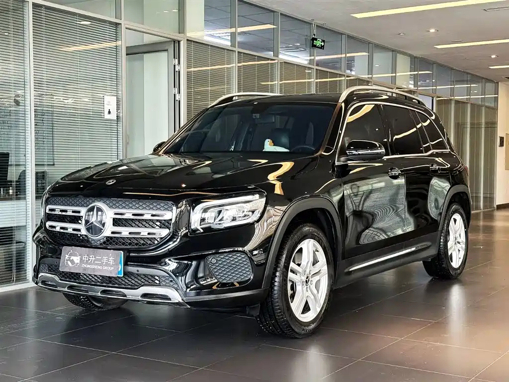 MERCEDES BENZ GLB 2023