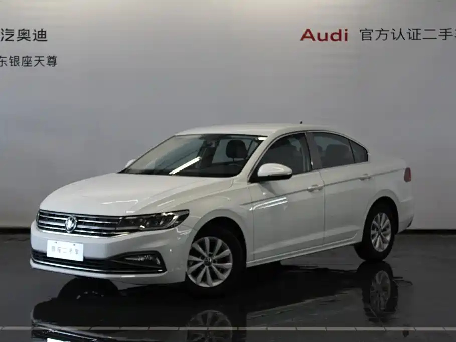 VOLKSWAGEN BORA 2021