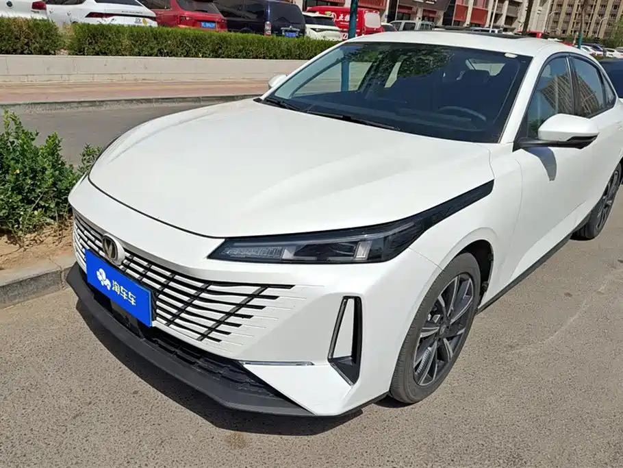 CHANGAN EADO 2024
