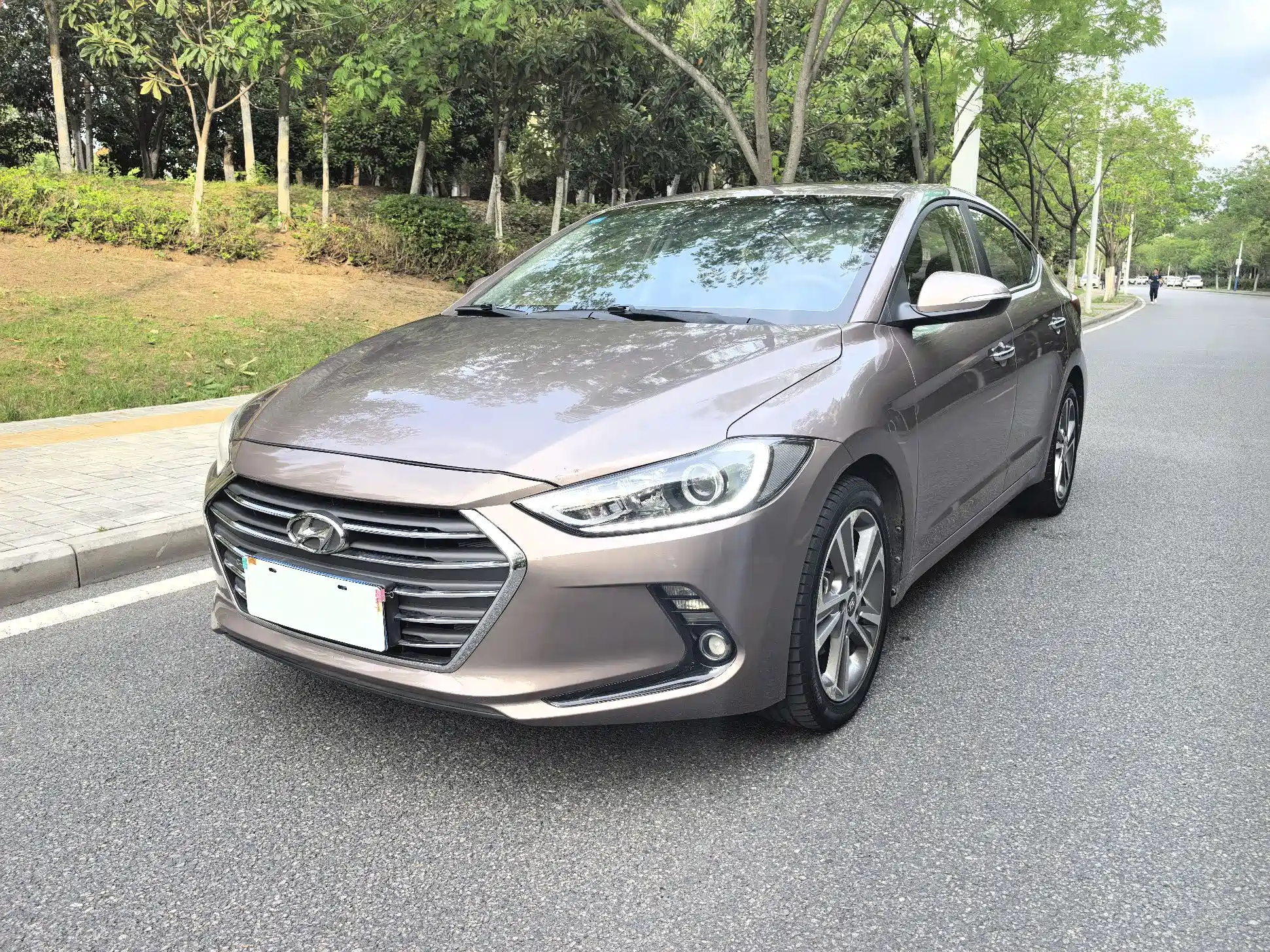 HYUNDAI ELANTRA 2016