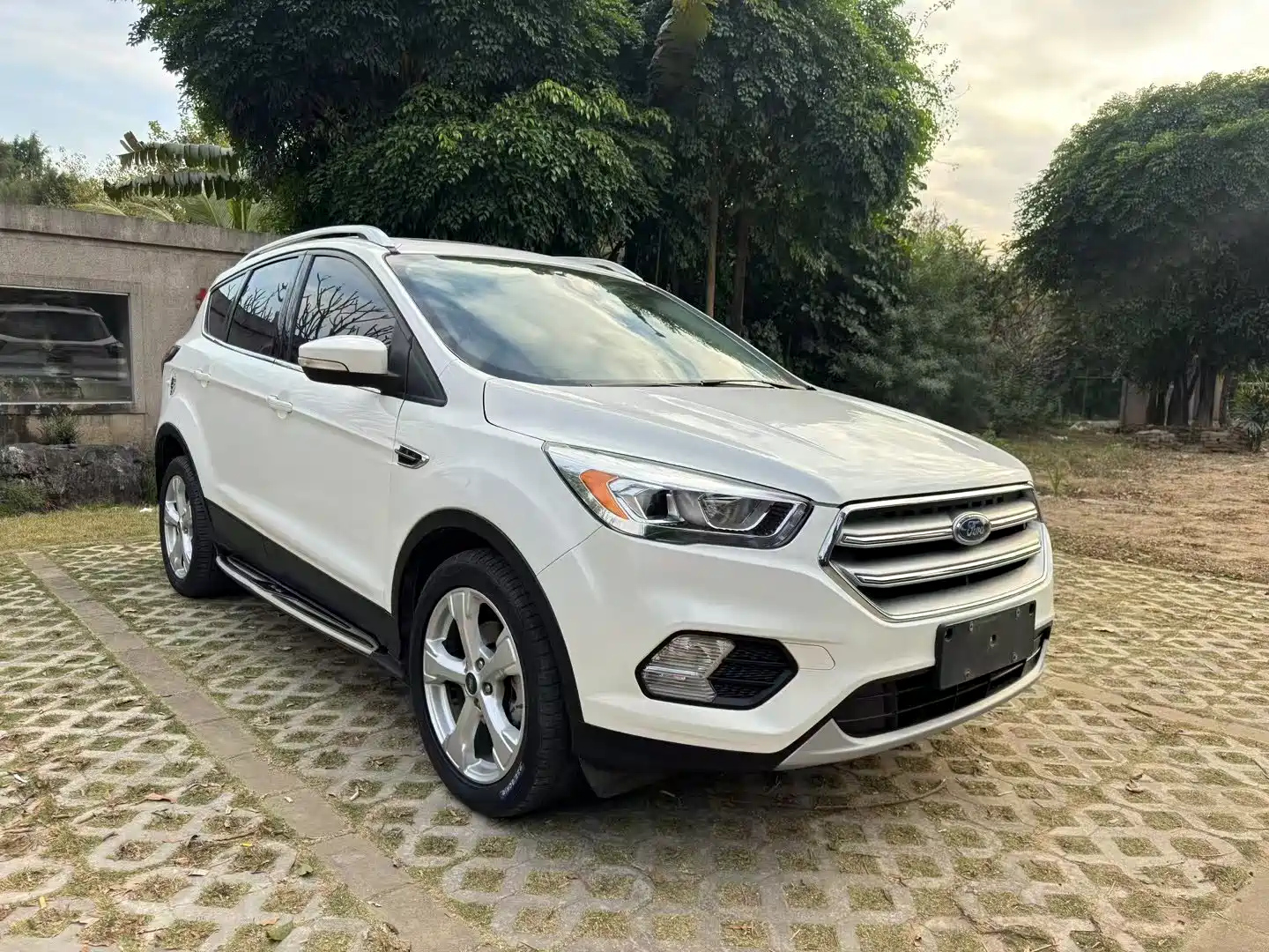 FORD ESCAPE 2017