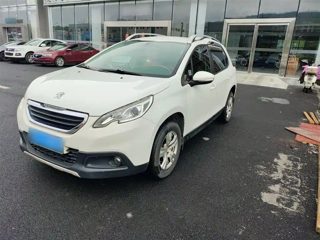 PEUGEOT 2008