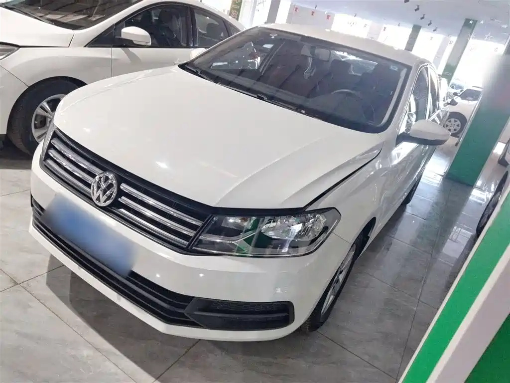 VOLKSWAGEN SANTANA 2019