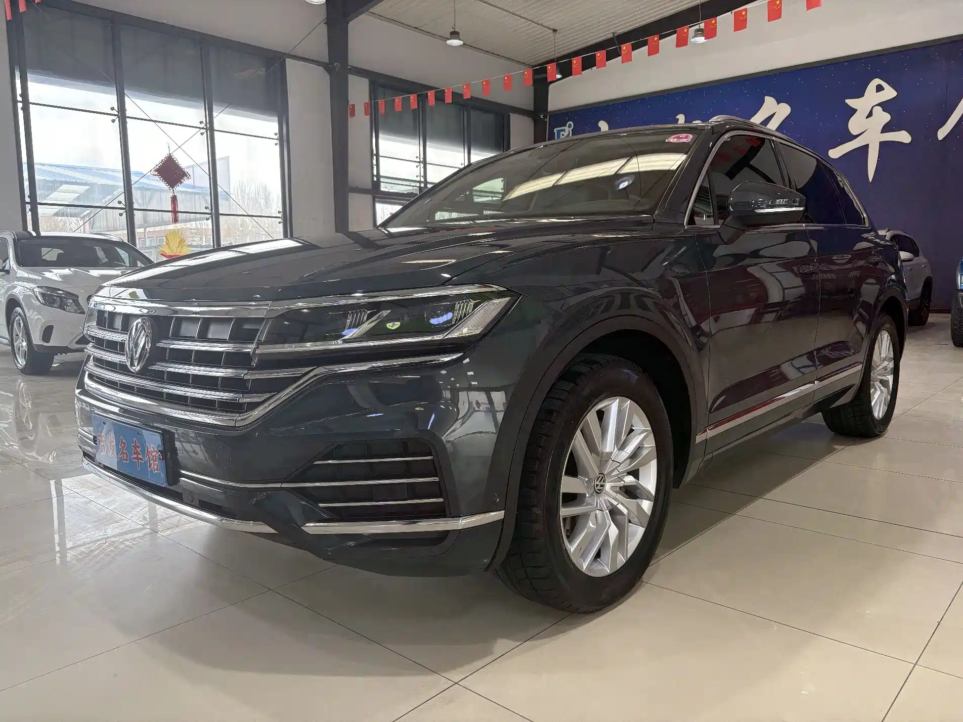 VOLKSWAGEN TOUAREG 2019
