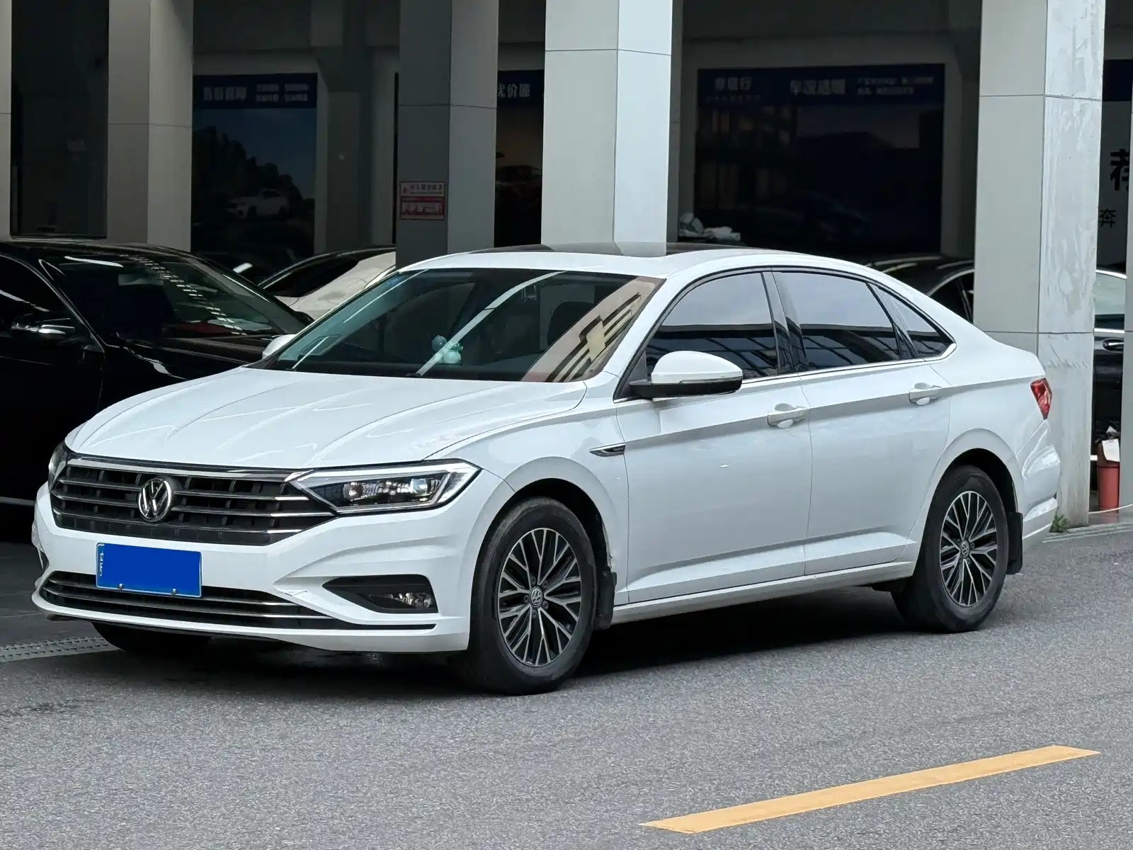 VOLKSWAGEN SAGITAR 2020