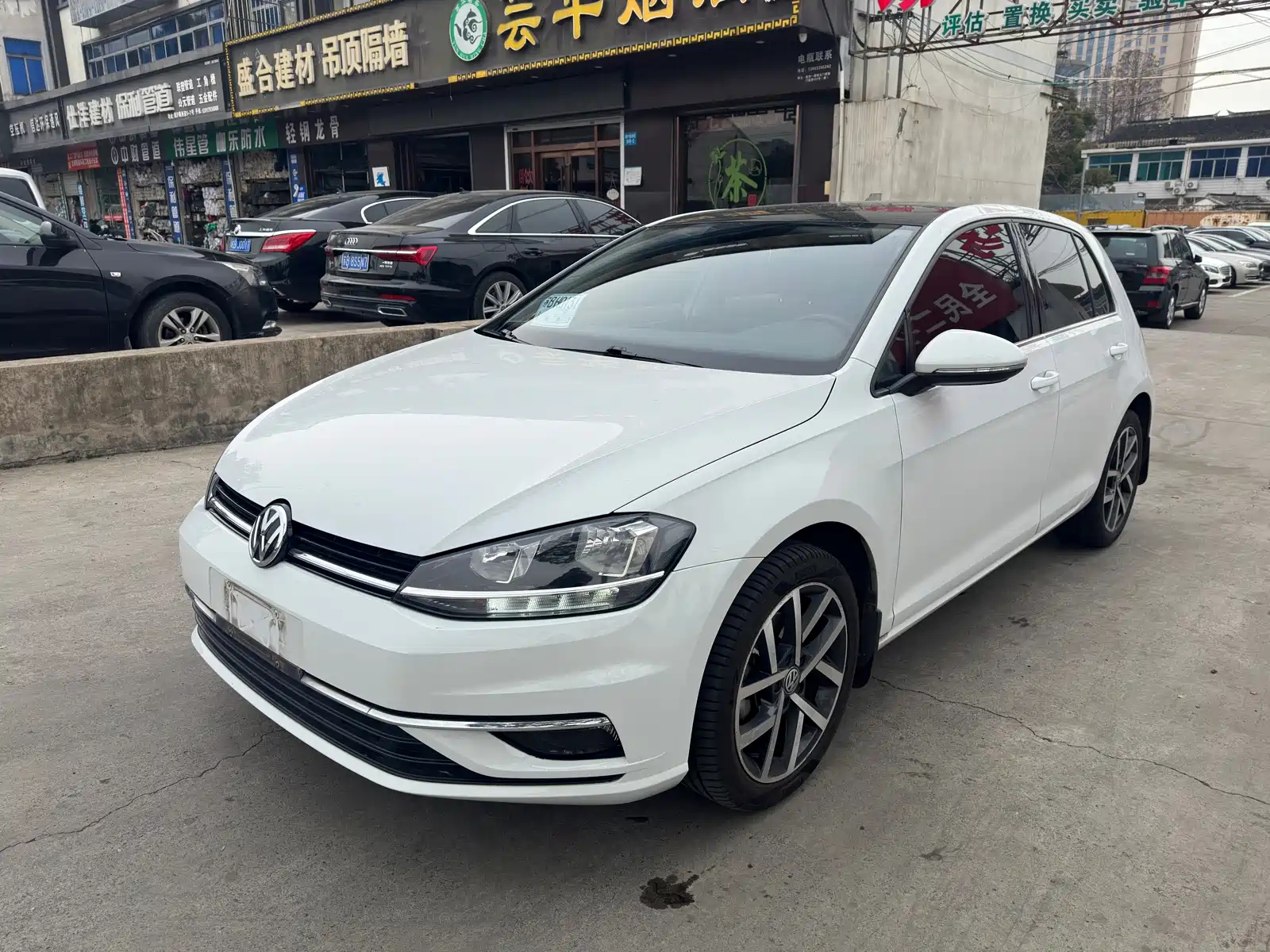 VOLKSWAGEN GOLF 2018