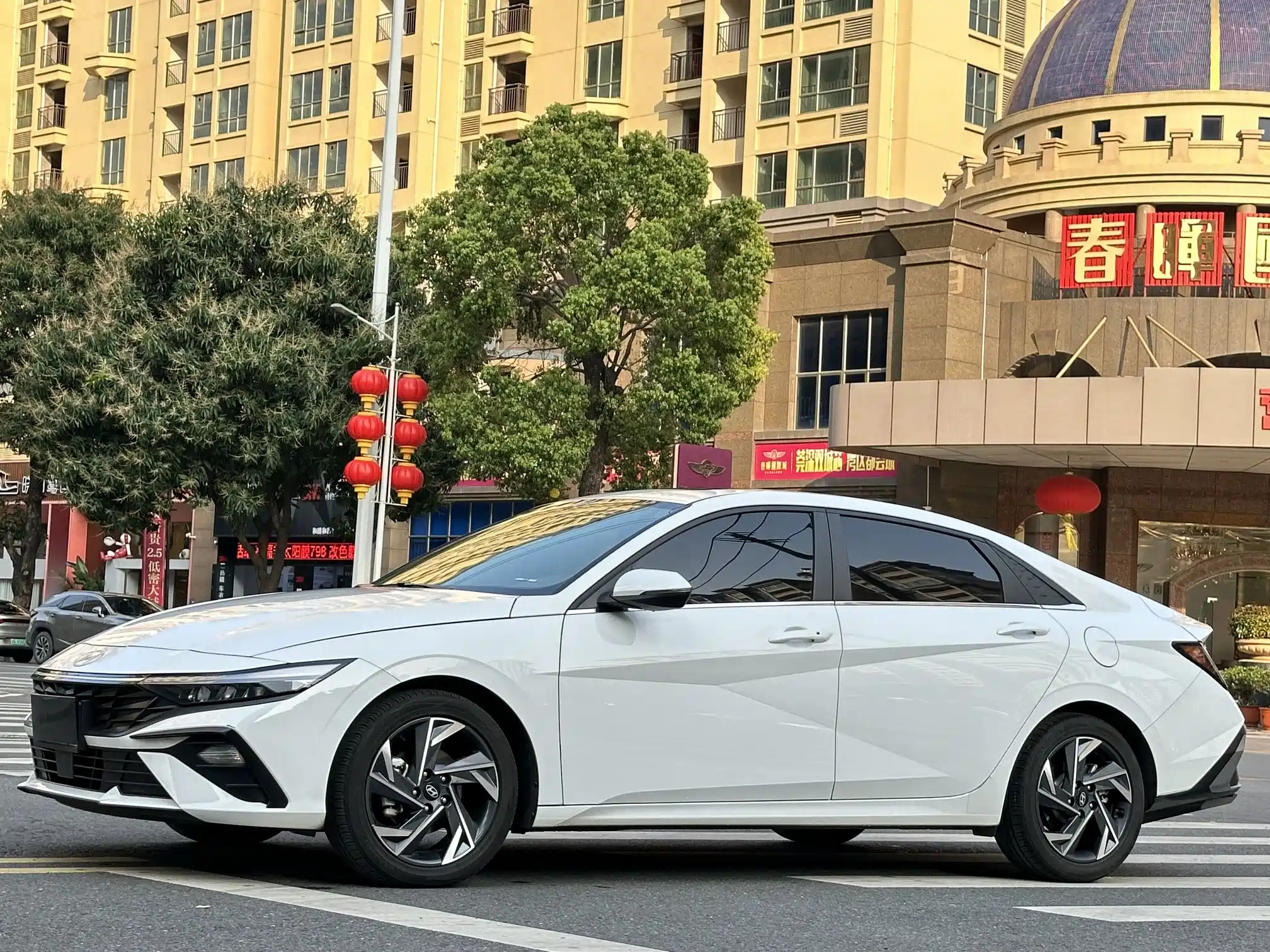 HYUNDAI ELANTRA 2023