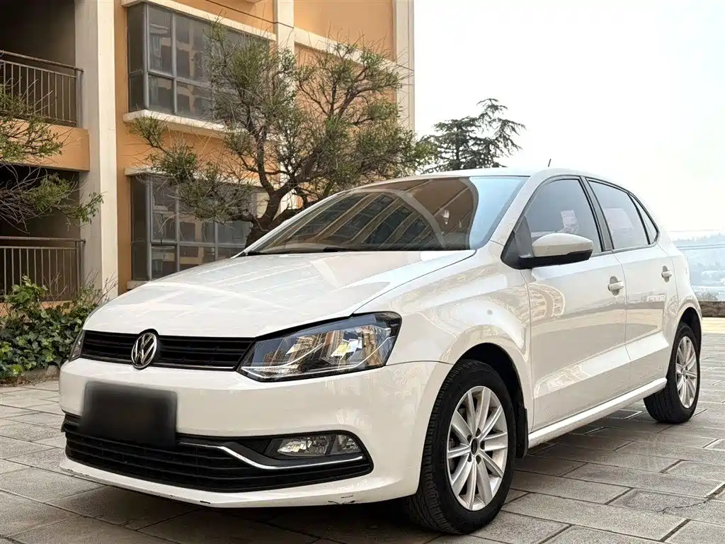 VOLKSWAGEN POLO 2014