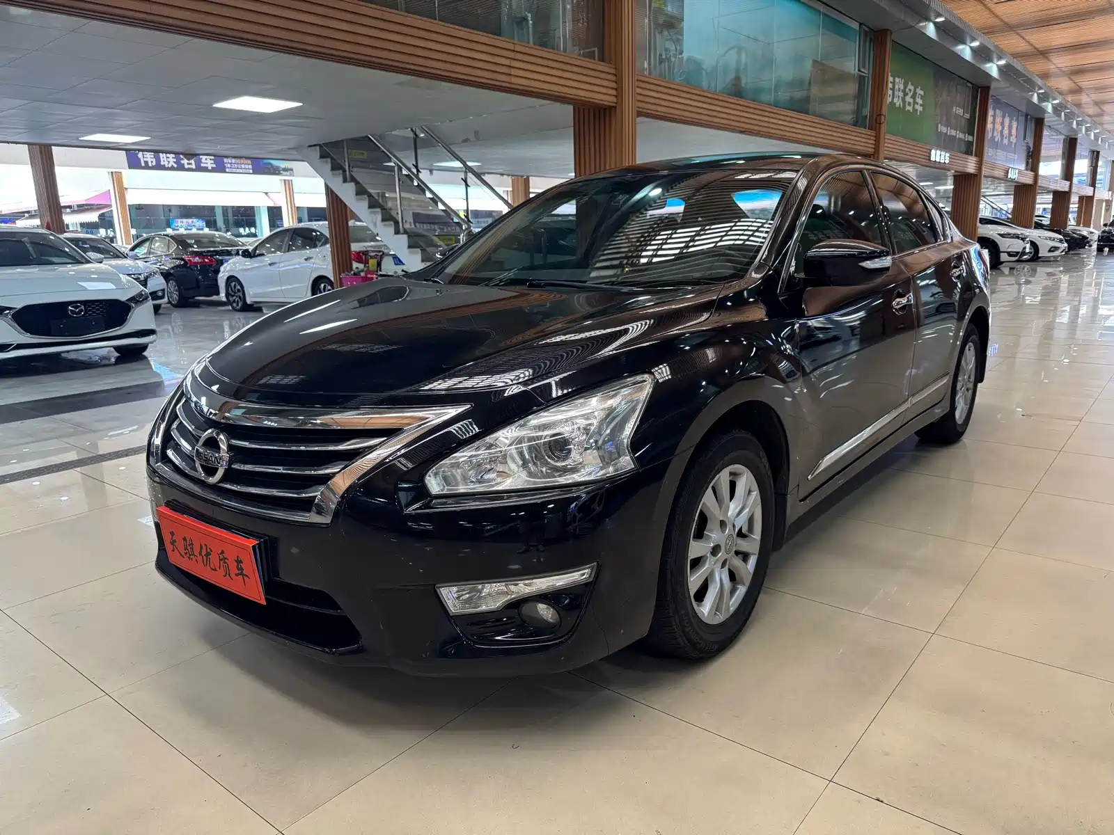 NISSAN TEANA 2013