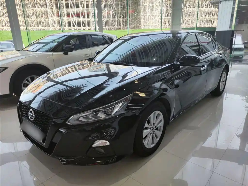 NISSAN TEANA 2020