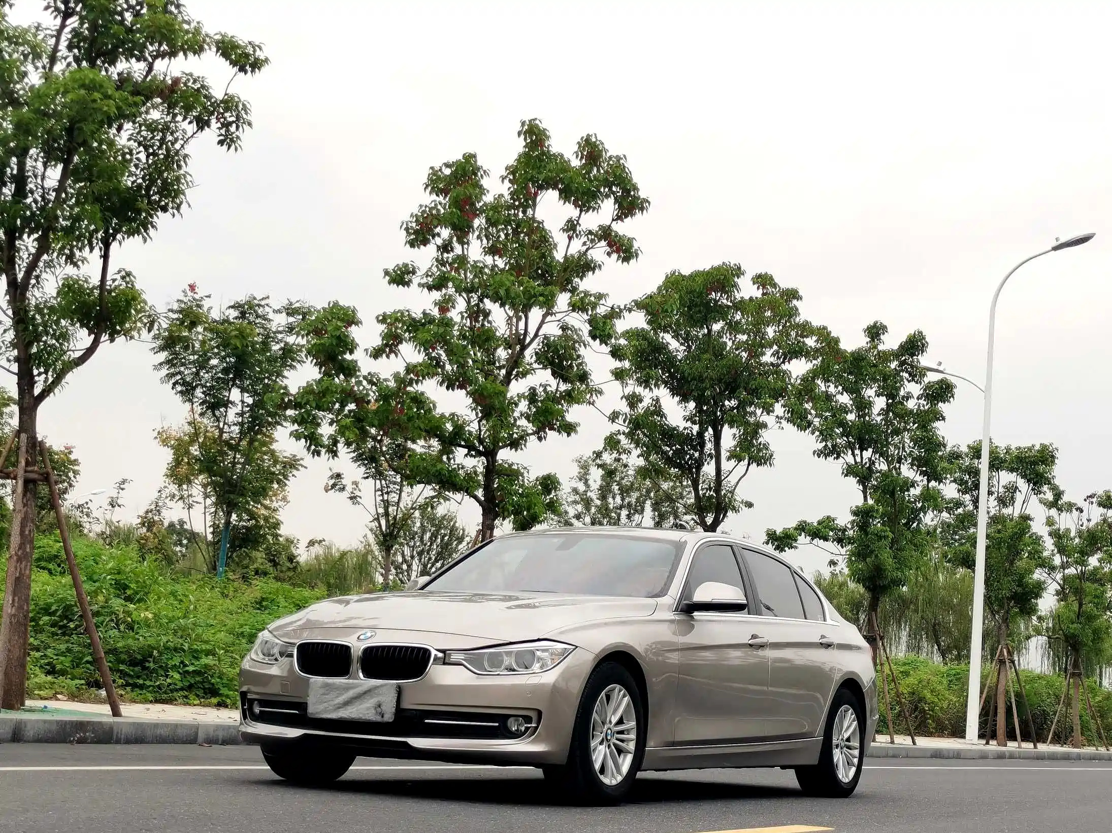 BMW 3-SERIES