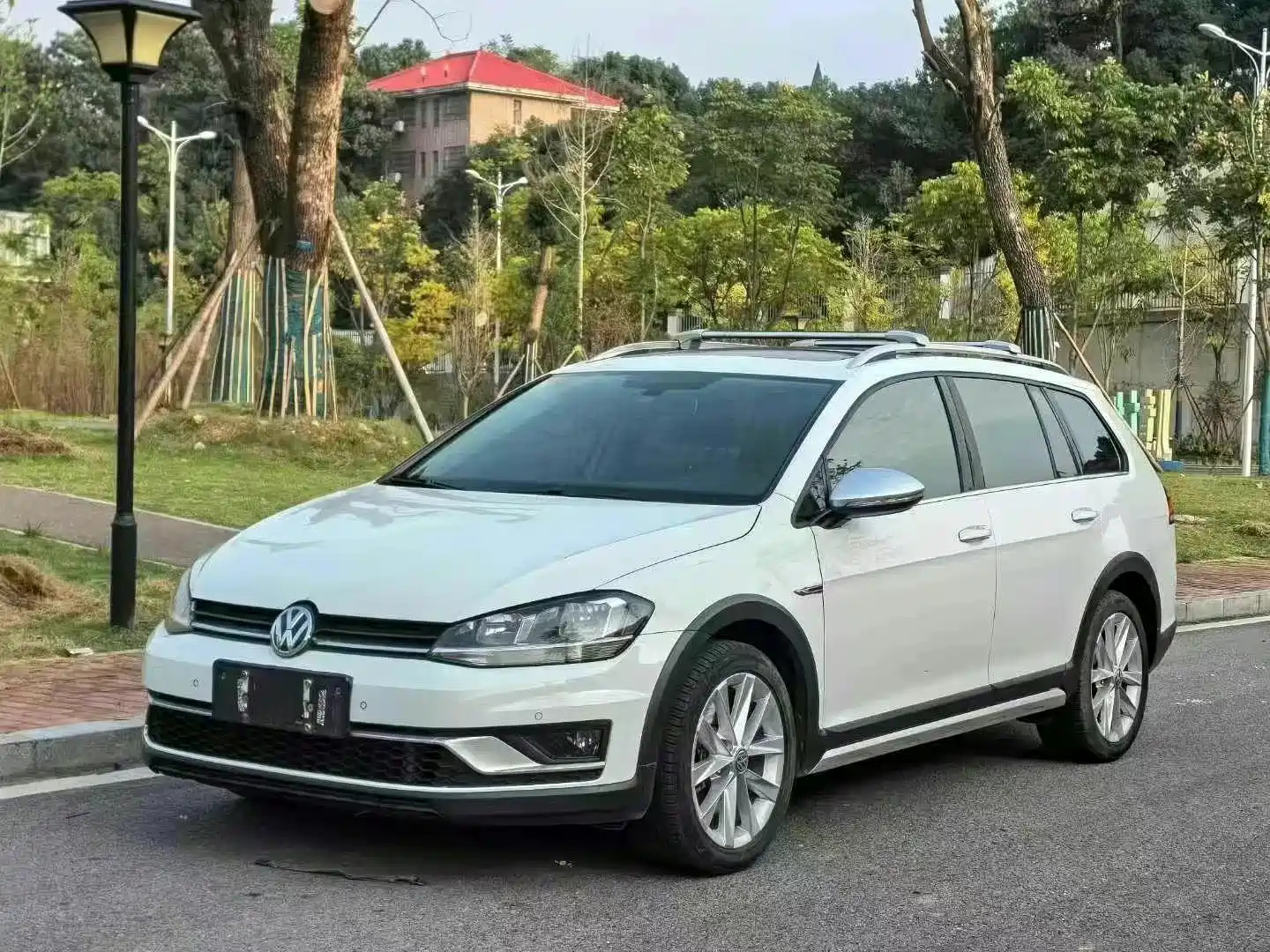 VOLKSWAGEN GOLF . SPORTSVAN 2019
