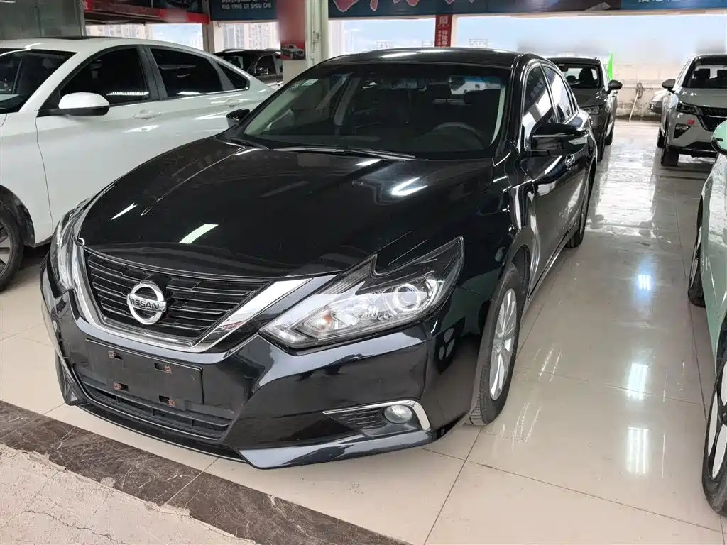 NISSAN TEANA 2018